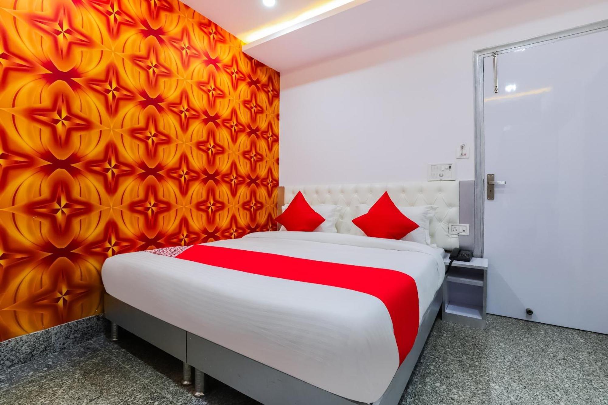 Hotel O New Tech India Delhi  Exteriör bild