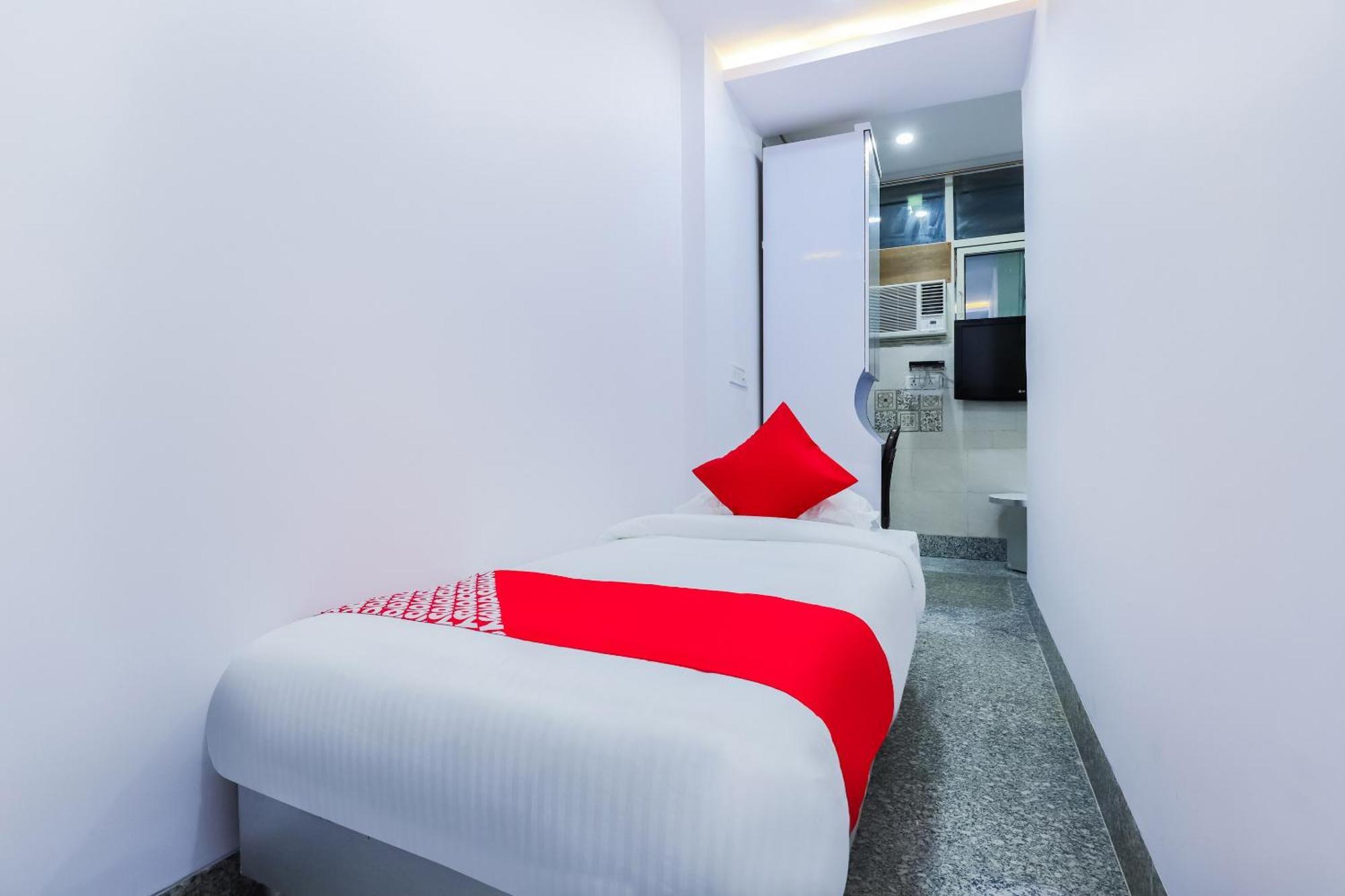 Hotel O New Tech India Delhi  Exteriör bild