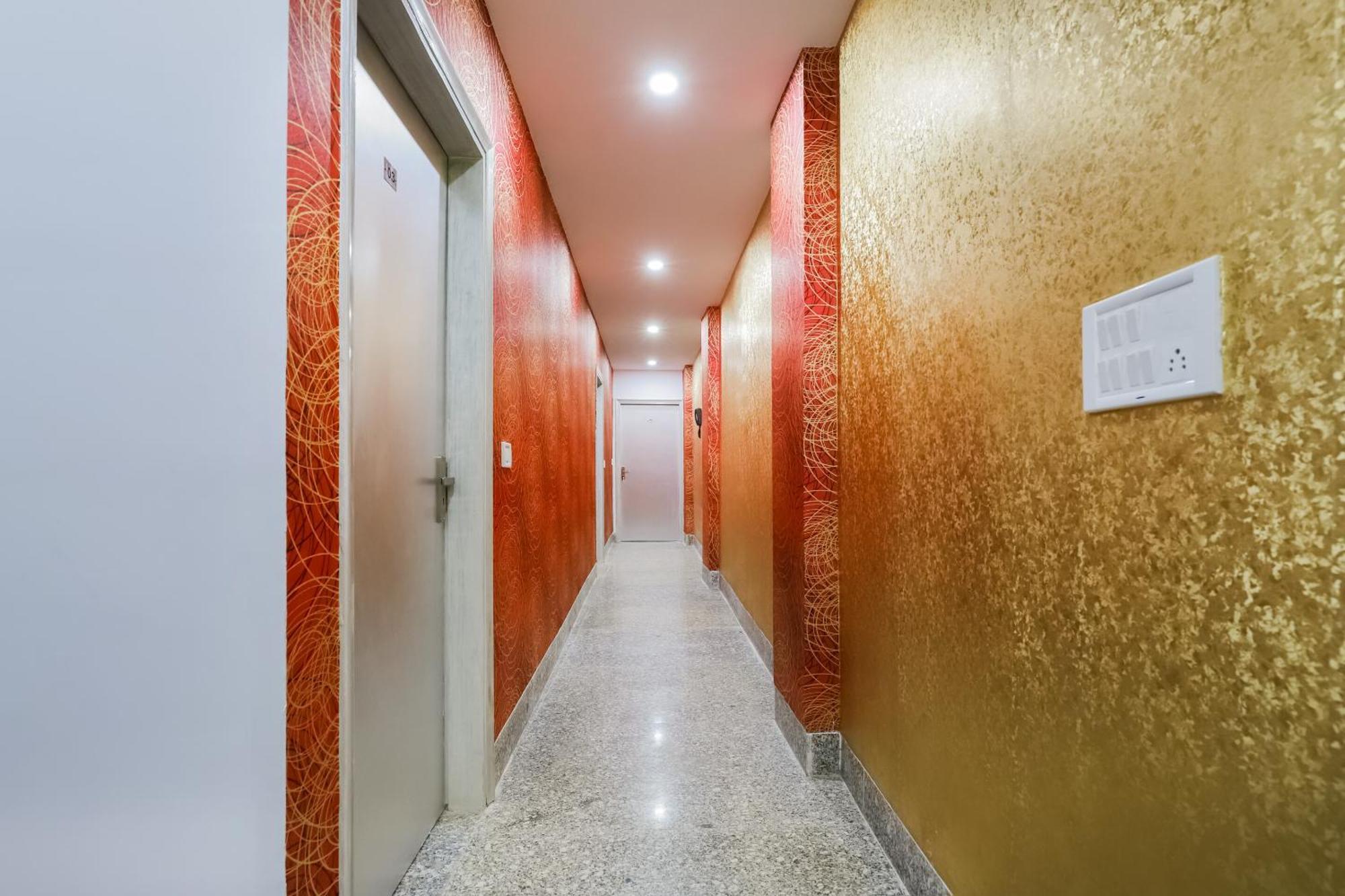 Hotel O New Tech India Delhi  Exteriör bild